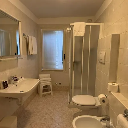Отель Bel Sito Peschiera
