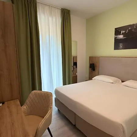 Bel Sito Peschiera Отель