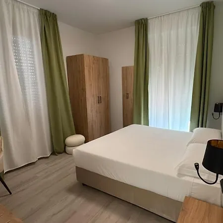Bel Sito Peschiera Отель 2*