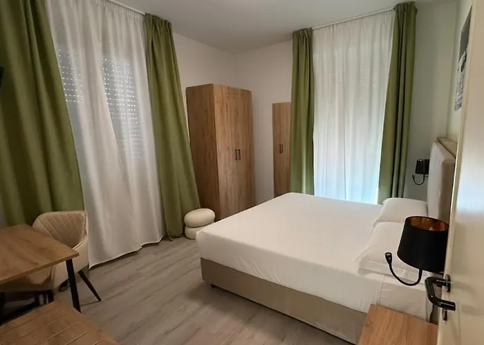 Bel Sito Peschiera ホテル 2*
