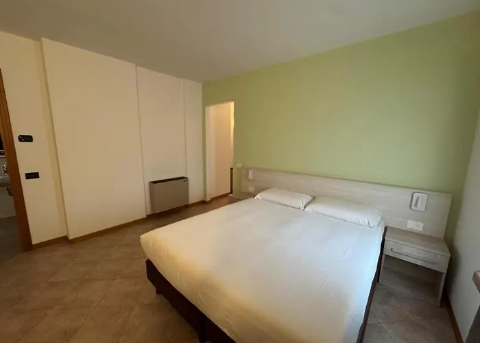 ホテル Bel Sito Peschiera 2*