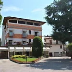 Bel Sito Peschiera 호텔 페스키에라델가르다