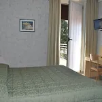 Bel Sito Peschiera 호텔 2*