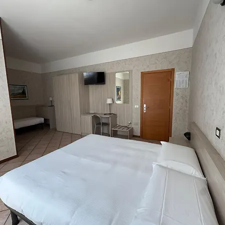 Otel Bel Sito Peschiera 2*