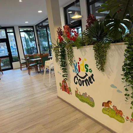 Bel Sito Peschiera 2* 佩斯基耶拉德加达