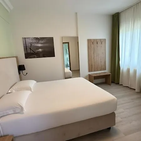 酒店 Bel Sito Peschiera 佩斯基耶拉德加达