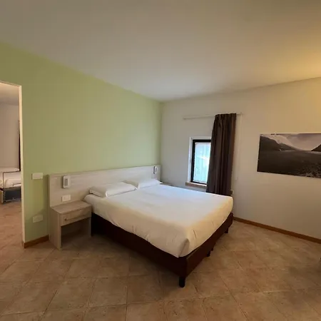 Bel Sito Peschiera 酒店 2*