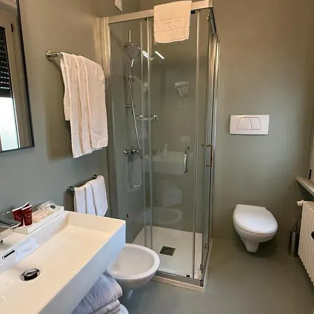 酒店 Bel Sito Peschiera 2*