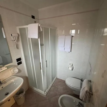 Bel Sito Peschiera Hotel 2*