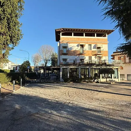 Bel Sito Peschiera 佩斯基耶拉德加达