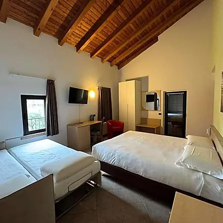ホテル Bel Sito Peschiera 2*