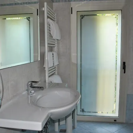 Bel Sito Peschiera Hotel 2*