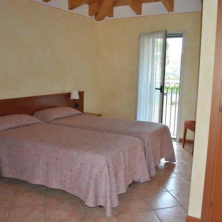 Bel Sito Peschiera Otel