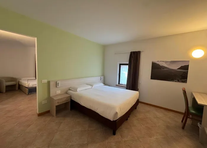 Bel Sito Peschiera Hotel 2*