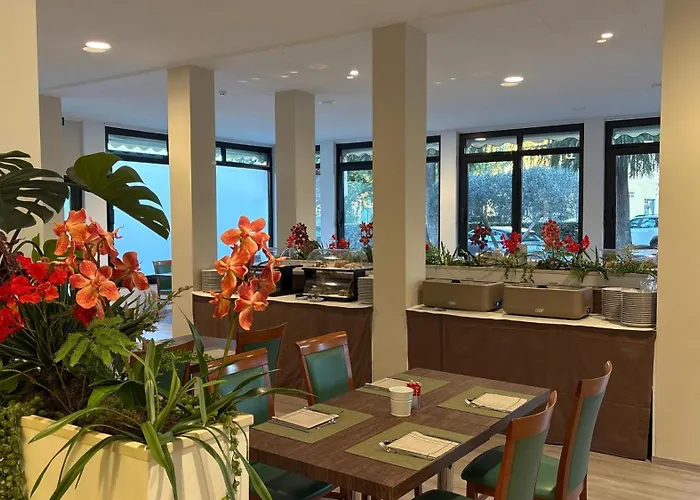 Bel Sito Peschiera Hotel 2*