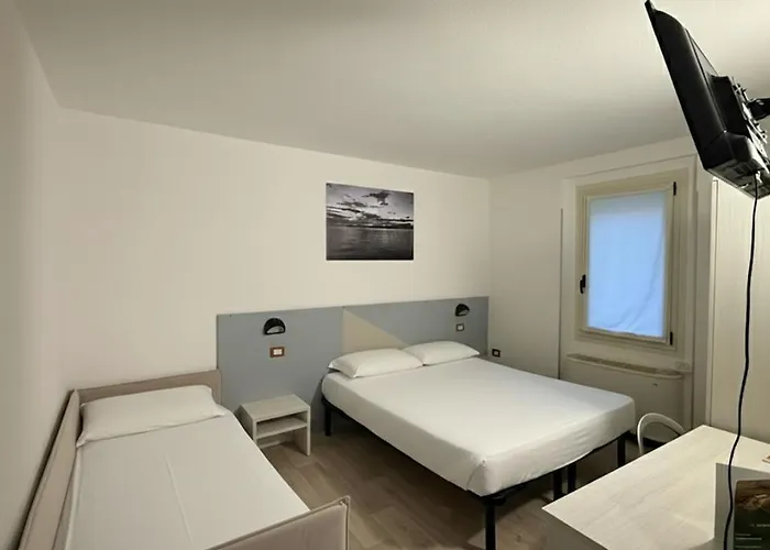 Bel Sito Peschiera Ξενοδοχείο 2*